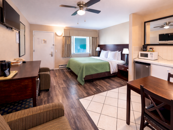 Scottish Fairway Inn