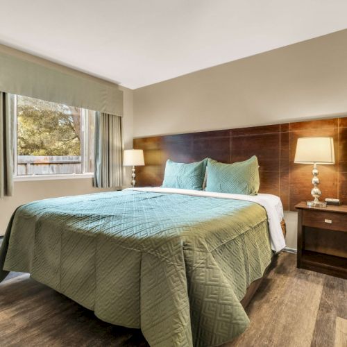 Scottish Fairway Inn